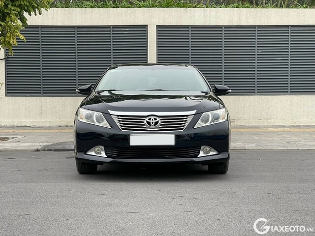 Toyota Camry 2013 đi 7 năm bán lại hơn 650 triệu tương đương Hyundai  Elantra mới