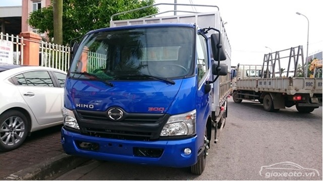 dau-xe-tai-hino-5-tan-lap-rap-xzu730l