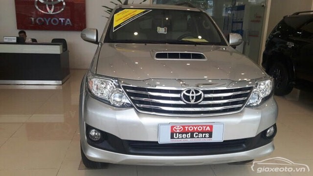 dau-xe-toyota-fortuner-cu-mau-bac