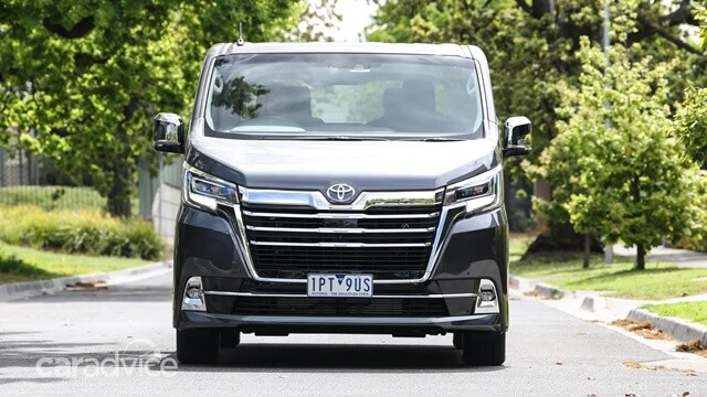 dau-xe-toyota-granvia