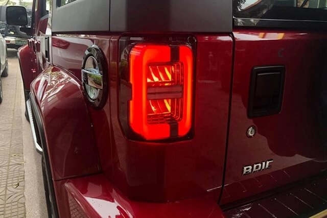 den-hau-xe-baic-bj40l