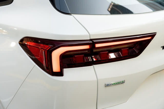 den-hau-xe-ford-territory-sport