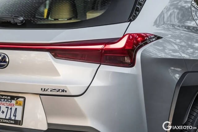 den-hau-xe-lexus-ux-250h