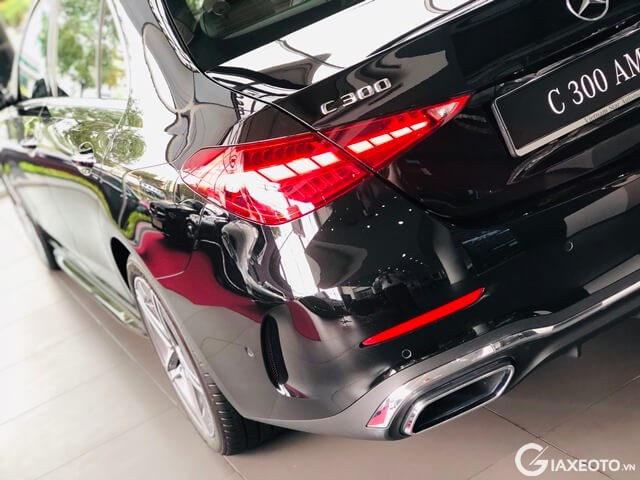 den-hau-xe-mercedes-c300-amg