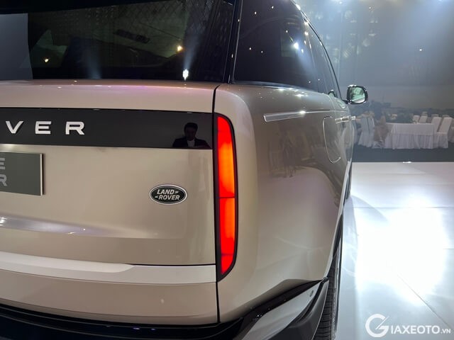 den-hau-xe-range-rover-2023