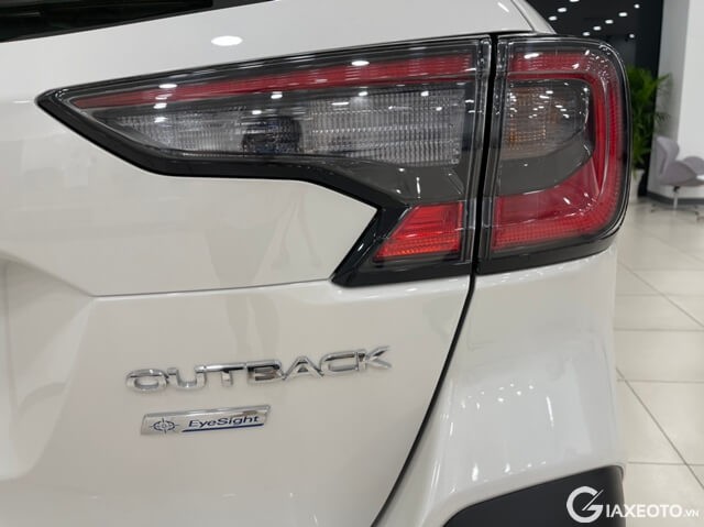 den-hau-xe-subaru-outback