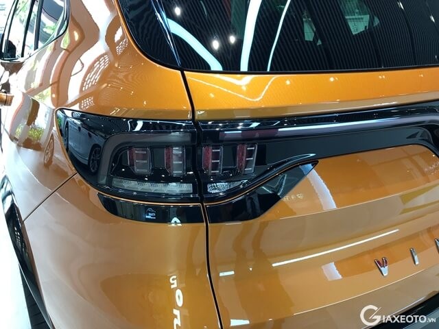 den-hau-xe-vinfast-president