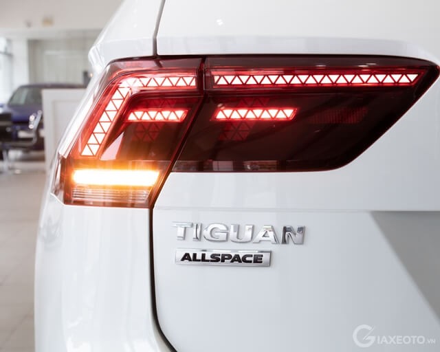 den-hau-xe-volkswagen-luxury-s-2022