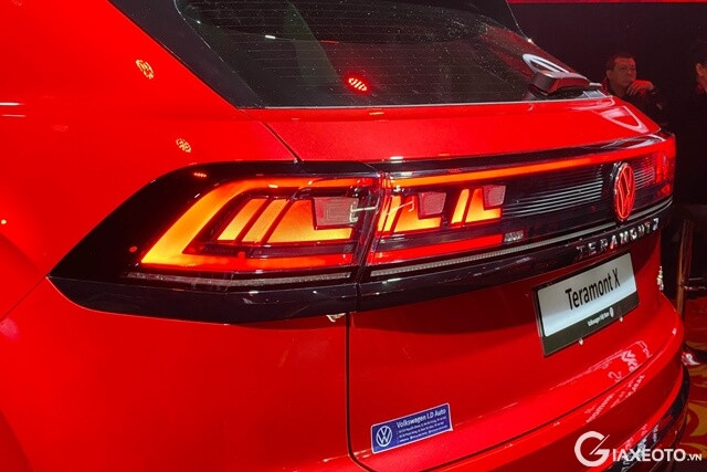 Volkswagen-Teramont-X-den-hau