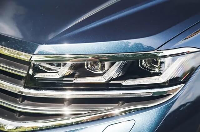 den-led-ma-tran-volkswagen-touareg-2025