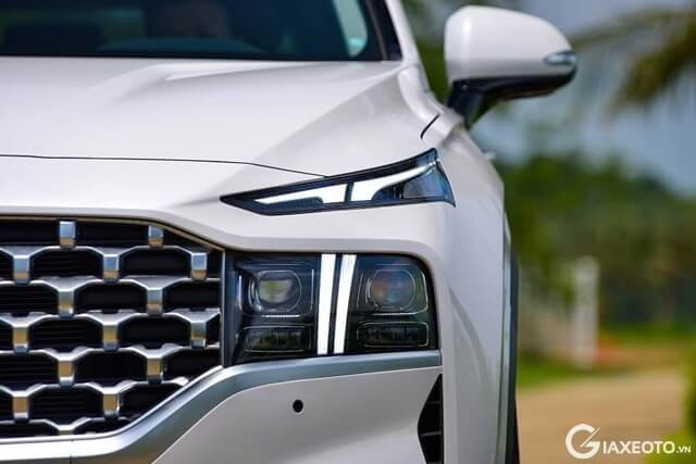 den-pha-tu-dong-thich-ung-tren-hyundai-santafe