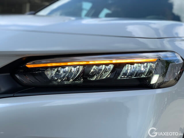 den-pha-xe-honda-civic-2024