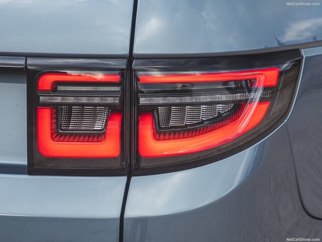 den-sau-xe-Land-Rover-Discovery-Sport