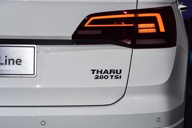 den-sau-xe-Volkswagen-Tharu