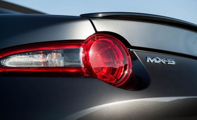 den-sau-xe-mazda-mx-5-miata