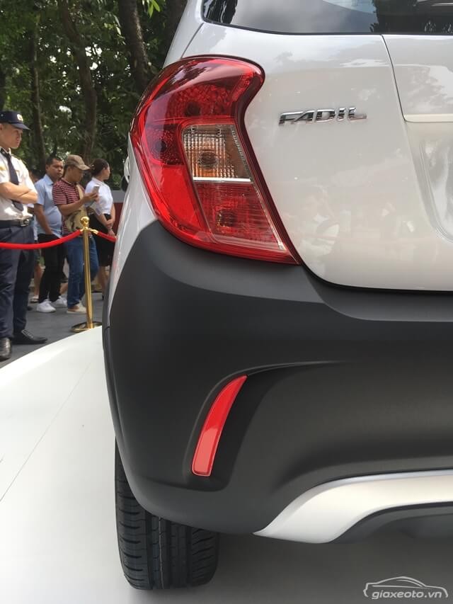 den-sau-xe-vinfast-fadil