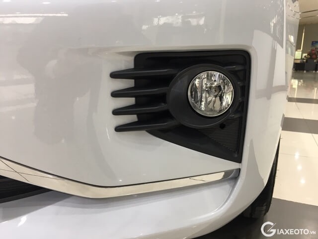 den-suong-mu-xe-misubishi-attrage