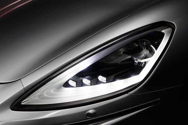 den-truoc-xe-ats-GT-Launch-Edition