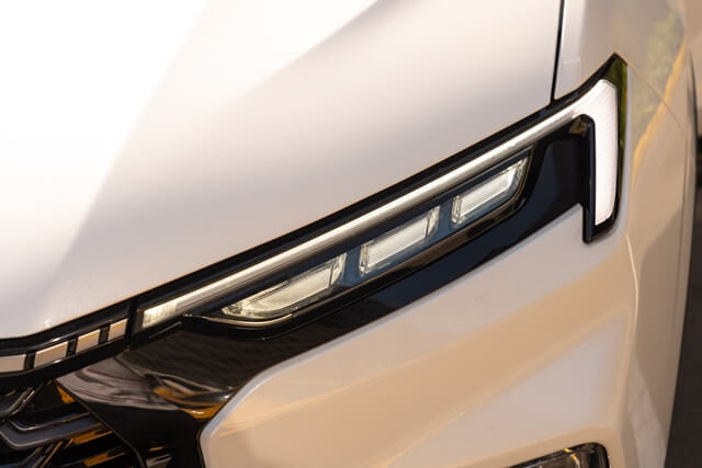 den-truoc-xe-ford-territory-sport