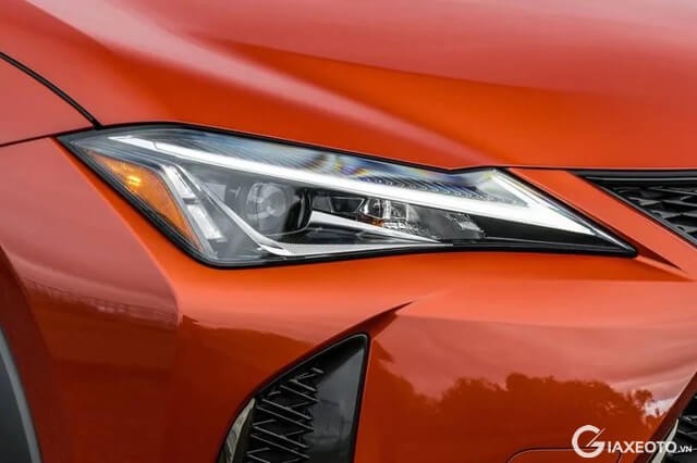 den-truoc-xe-lexus-ux-250h