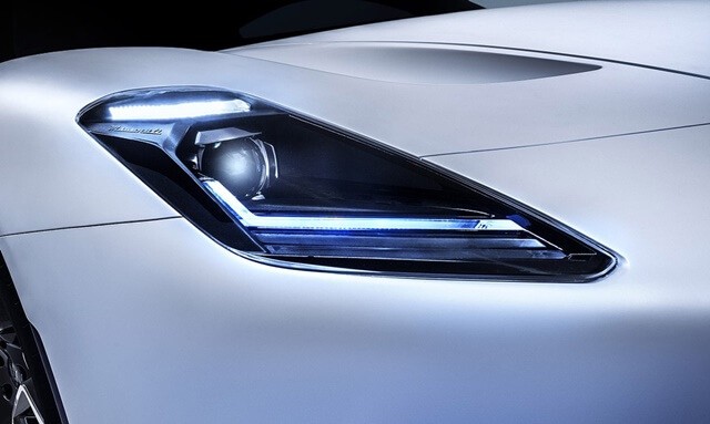 den-truoc-xe-maserati-mc20