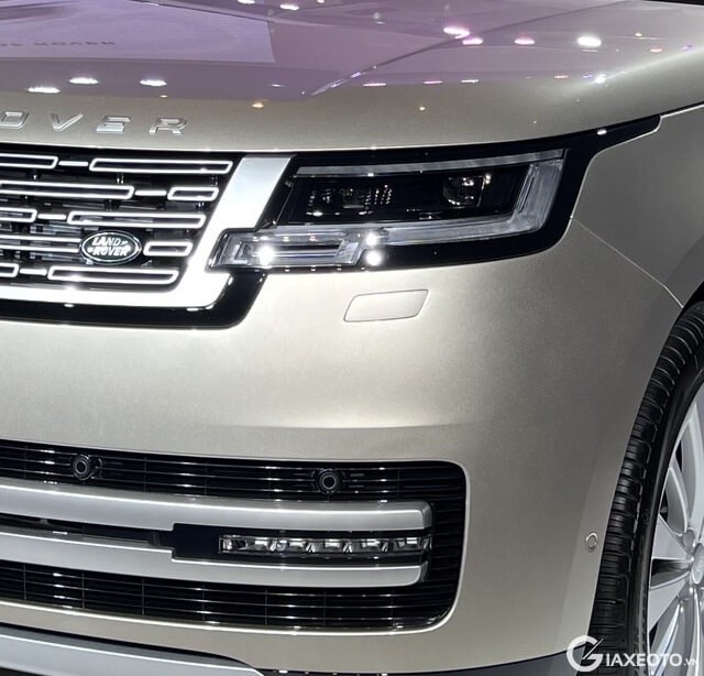 den-truoc-xe-range-rover-2023