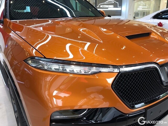 den-truoc-xe-vinfast-president