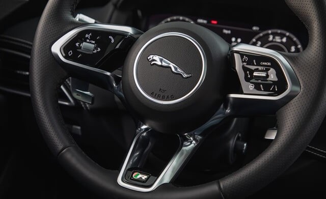 dieu-chinh-vo-lang-xe-jaguar-xe