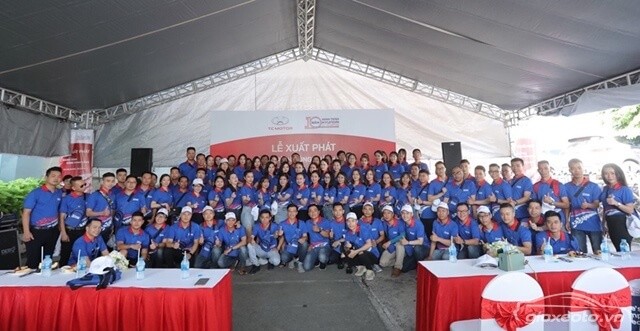 doi-ngu-ky-thuat-vien-hyundai-long-bien