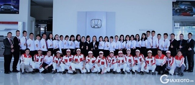 doi-ngu-nhan-vien-tai-honda-o-to-vinh-phuc-vinh-yen