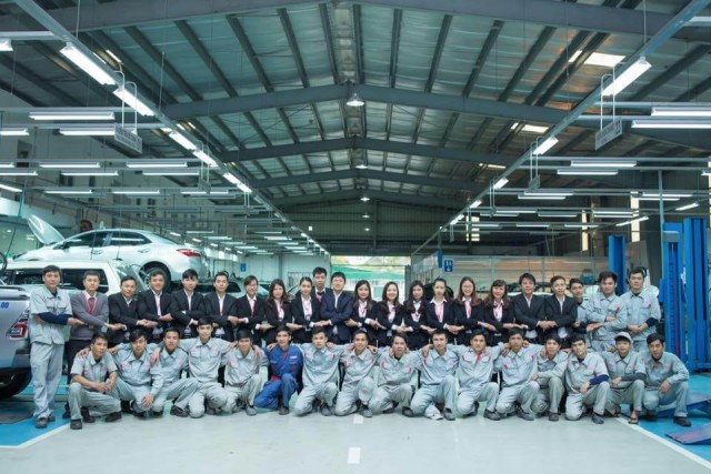 doi-ngu-nhan-vien-toyota-quang-binh