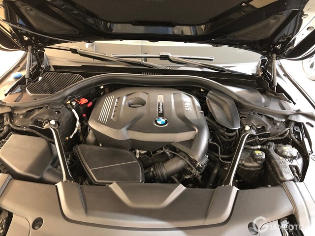 dong-co-xe-bmw-730li