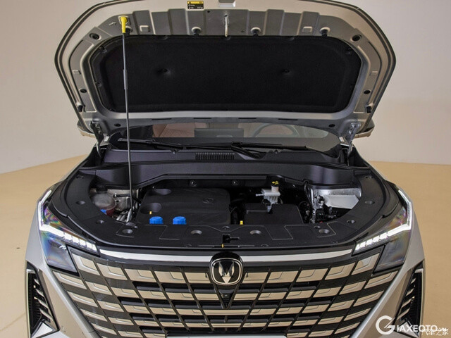 dong-co-xe-changan-uni-z