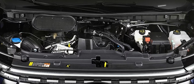 dong-co-xe-ford-transit-2024