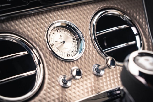 dong-ho-Bentley-continental-GT-Mulliner-Coupe-2021