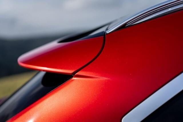 duoi-ca-xe-aston-martin-dbx