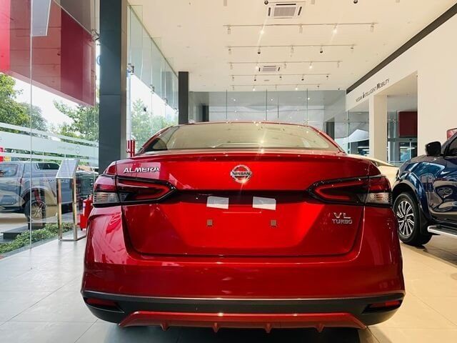 duoi-xe-Nissan-Almera-2024