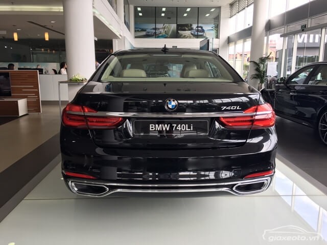 den-sau-xe-bmw-740li