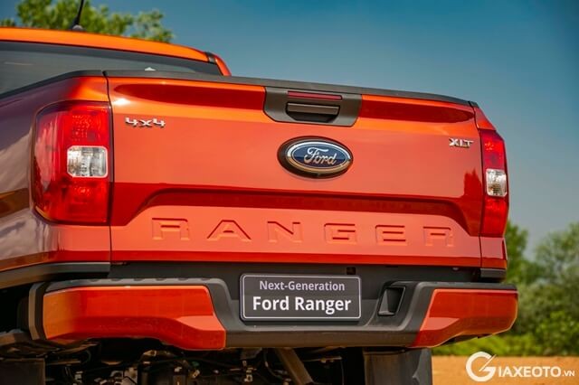 duoi-xe-ford-ranger-xlt-2023