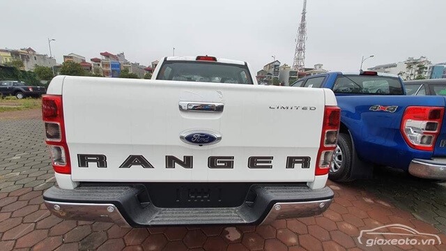 duo-xe-ford-ranger-xlt-limited-2_0-4x4-at