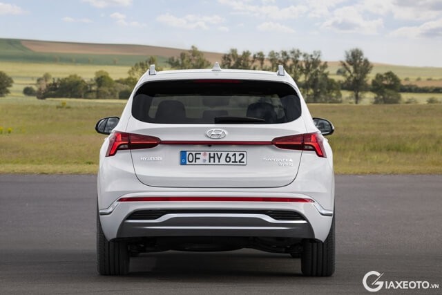 duoi-xe-hyundai-santafe