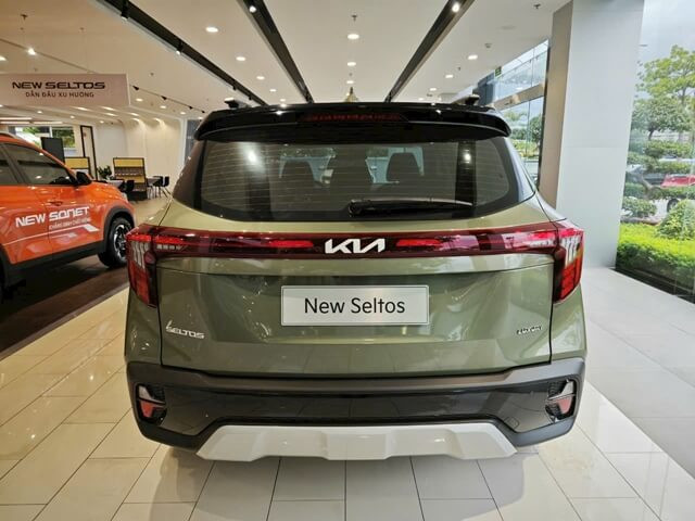 duoi-xe-kia-seltos-2025