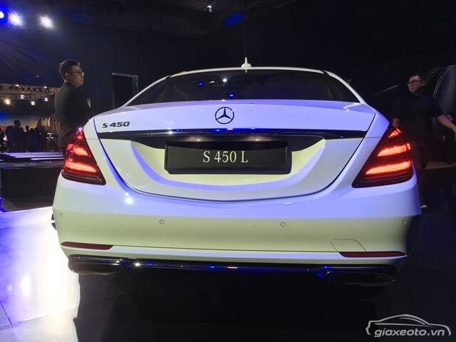 den-sau-xe-mercedes-benz-s450