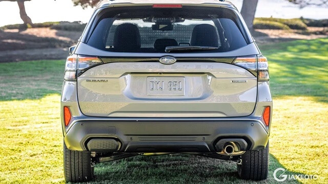 duoi-xe-subaru-forester-2025