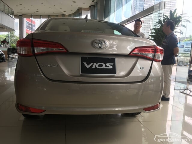 duoi-xe-toyota-vios-2019