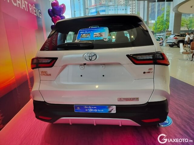 duoi-xe-toyota-yaris-cross-hybrid