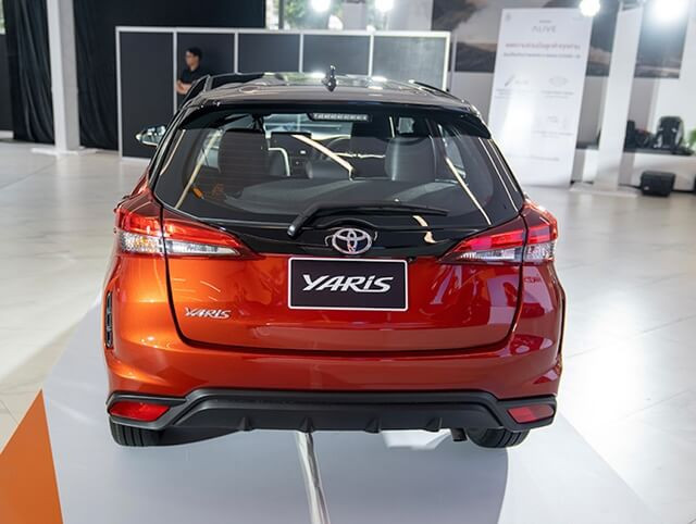 thiết kế đuôi xe yaris facelift