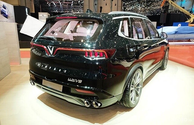 duoi-xe-vinfast-lux-v8