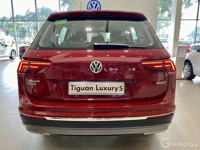 duoi-xe-volkswagen-tiguan-luxury-s