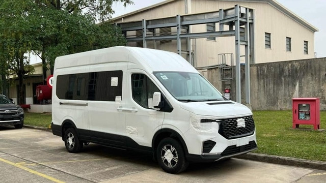 ford-transit-2024
